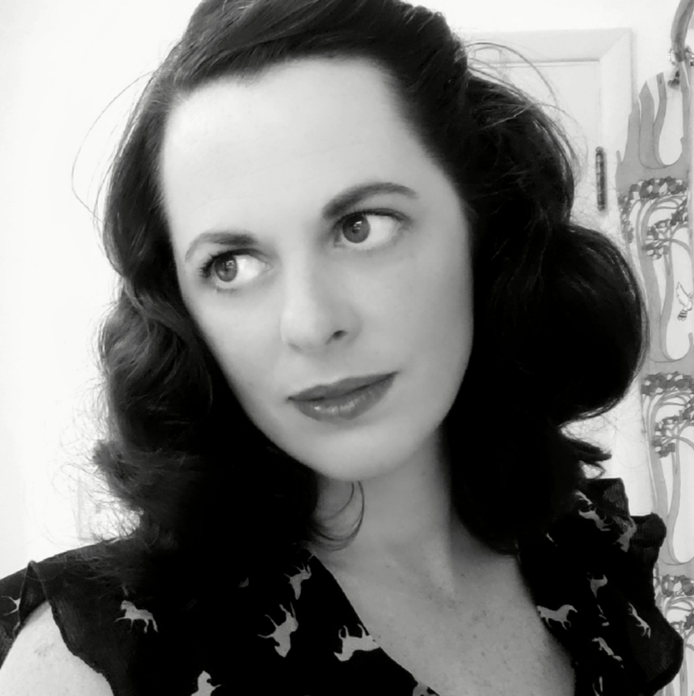 Meet your Posher, Elizabeth